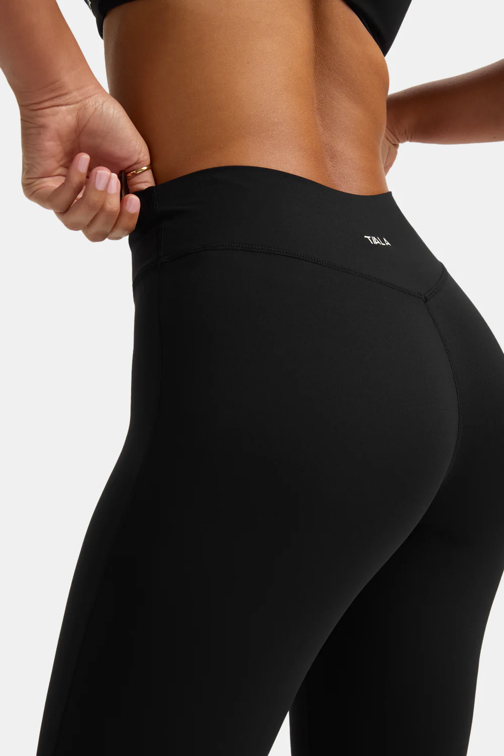 DayFlex Capri Legging - Shadow Black - Image 5