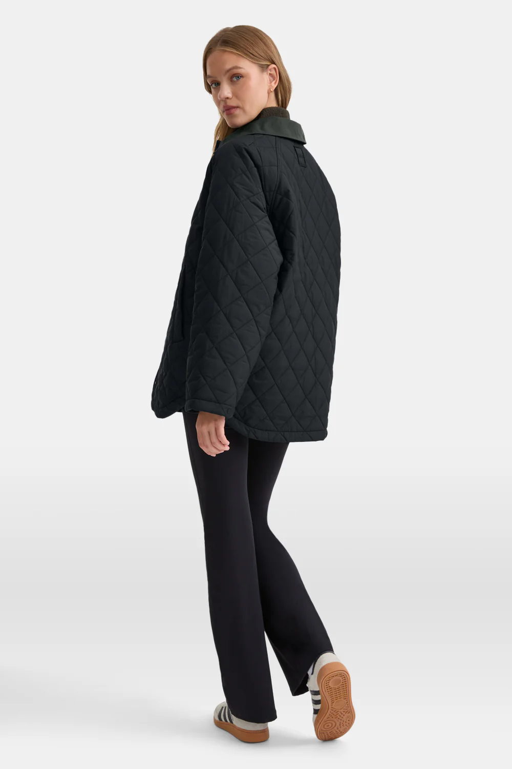 Quilted Reversible Barn Jacket - Dark Moss / Black - Image 6