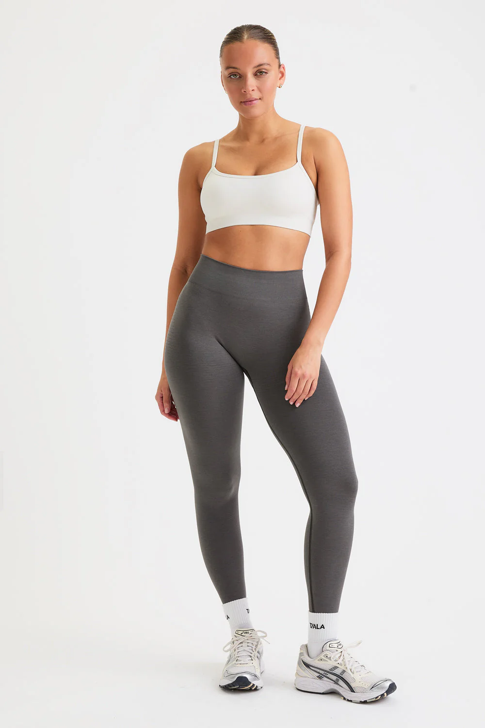 Sculpt Seamless Bandeau Sports Bra - Milk Marl - Image 3