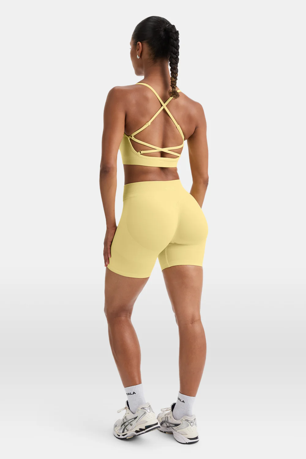 Sculpt Seamless Cross Back Sports Bra - Butter Yellow - Image 6