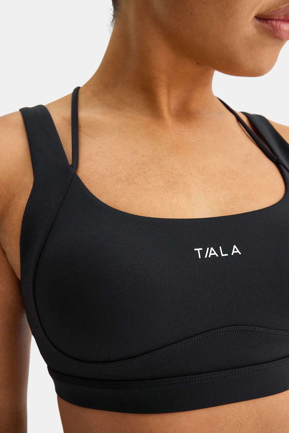 SkinLuxe Contour Scoop Back Sports Bra - Shadow Black - Image 5